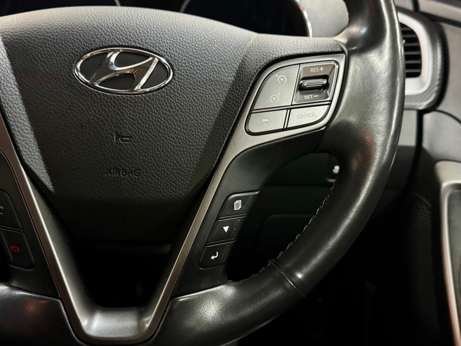 Used Hyundai Santa Fe 2016 for sale - 77841654: Photo 26