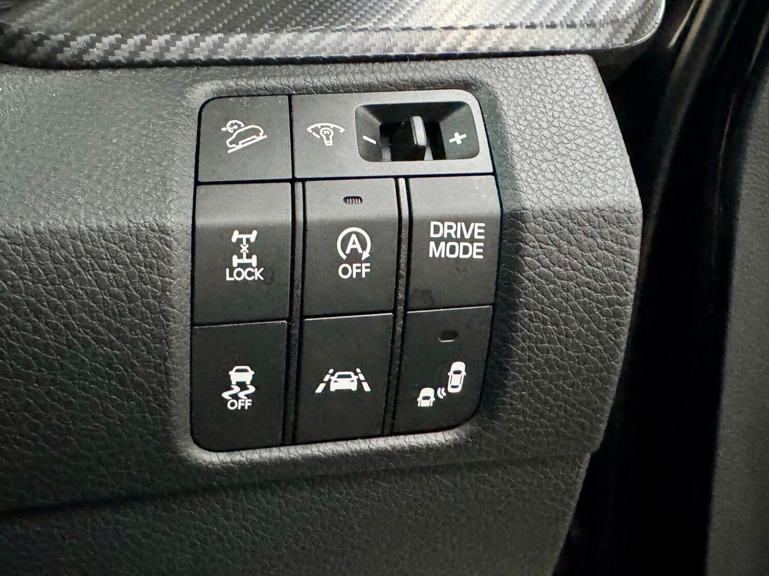 Used Hyundai Santa Fe 2016 for sale - 77841654: Photo 27