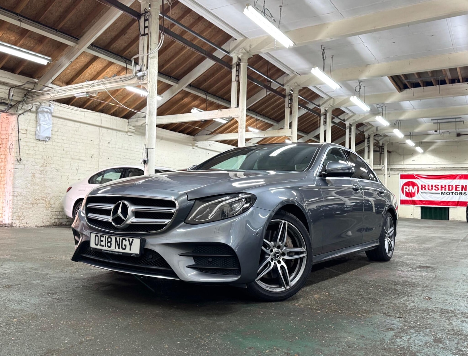 Used Mercedes-Benz E Class 2018 for sale - 76690889: Photo 2