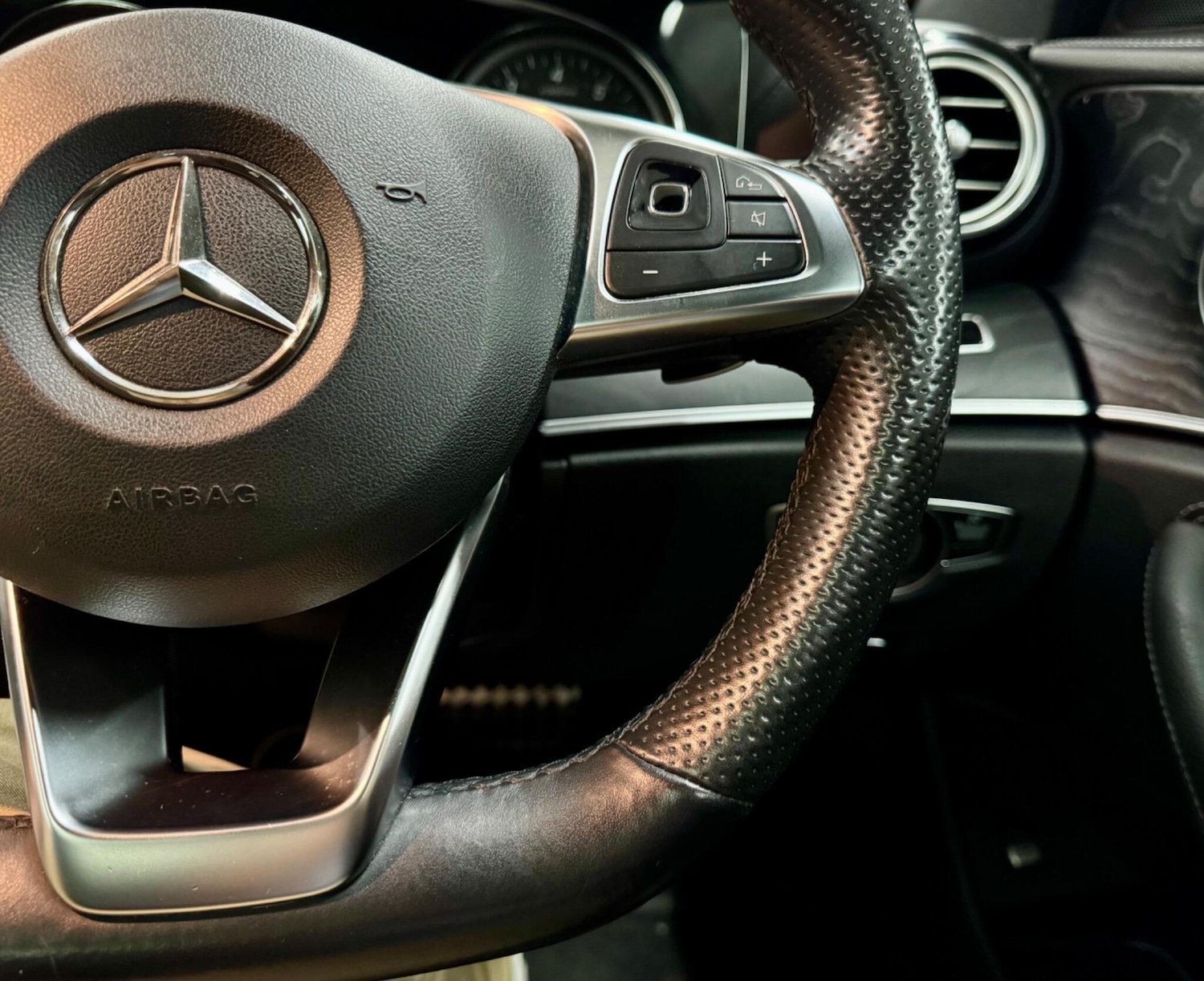 Used Mercedes-Benz E Class 2018 for sale - 76690889: Photo 26