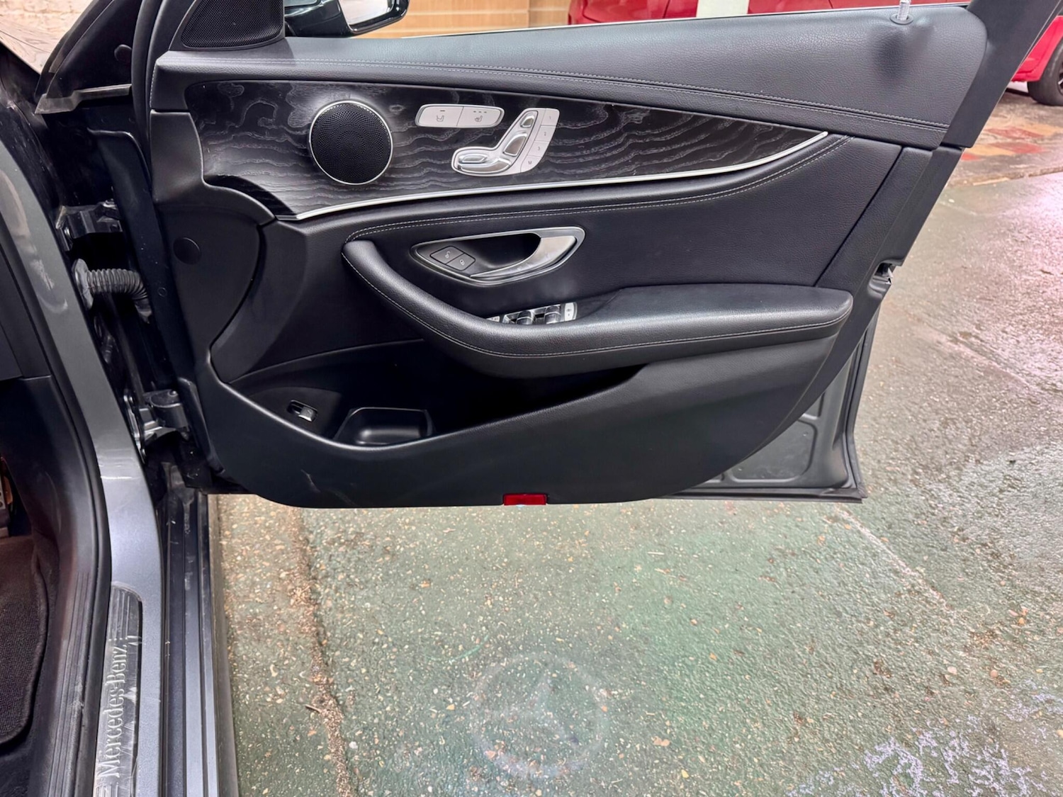 Used Mercedes-Benz E Class 2018 for sale - 76690889: Photo 27