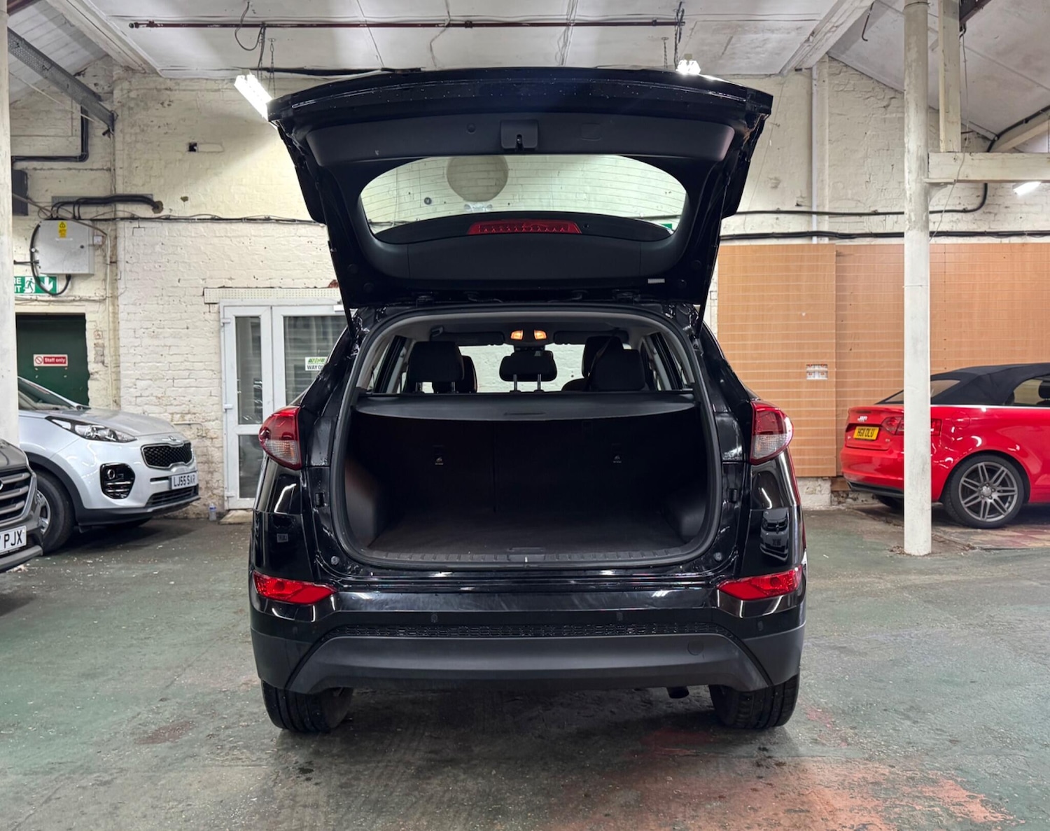 Used Hyundai TUCSON 2017 for sale - 77563668: Photo 8