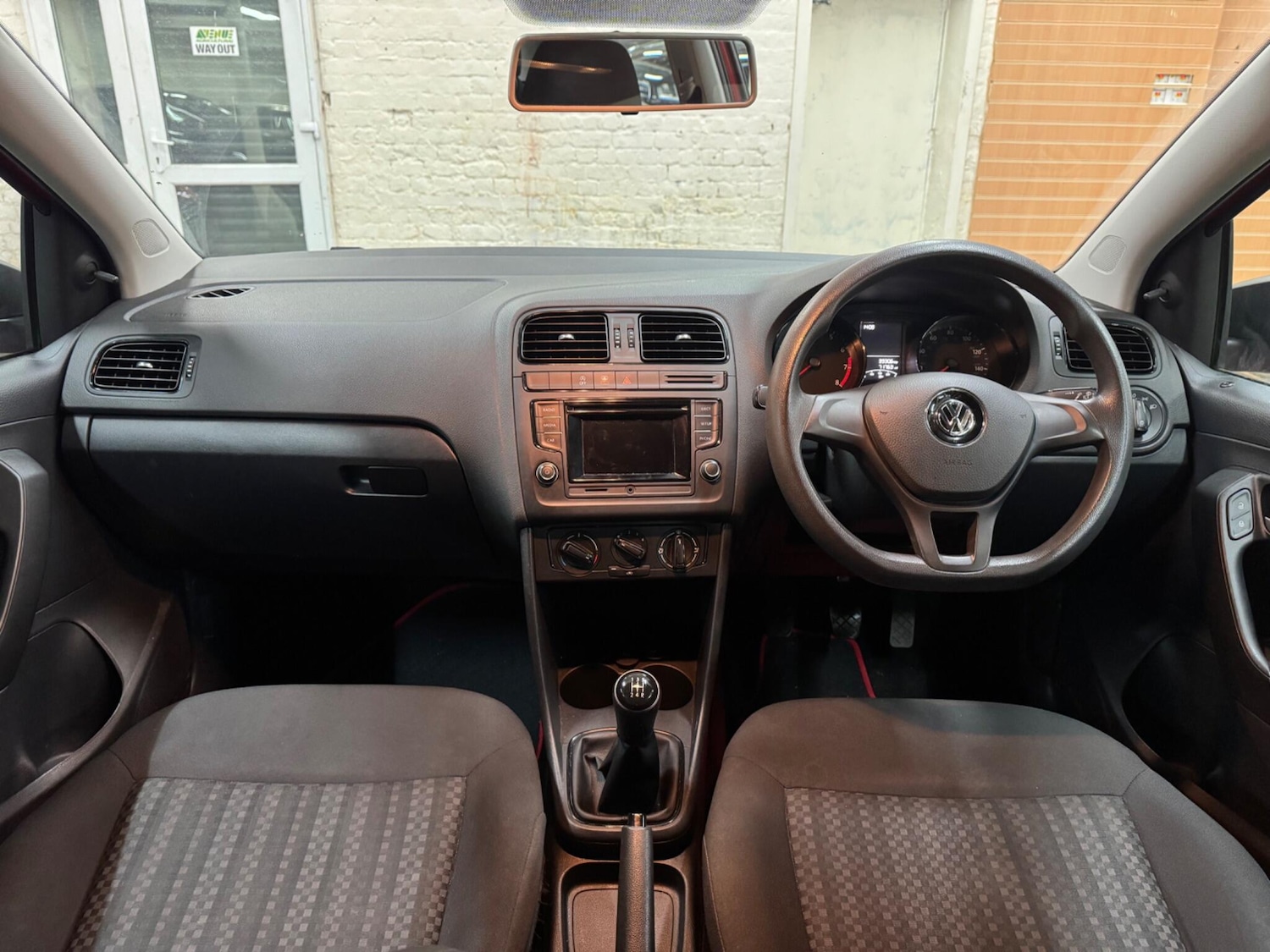 Used Volkswagen Polo 2015 for sale - 77205810: Photo 12