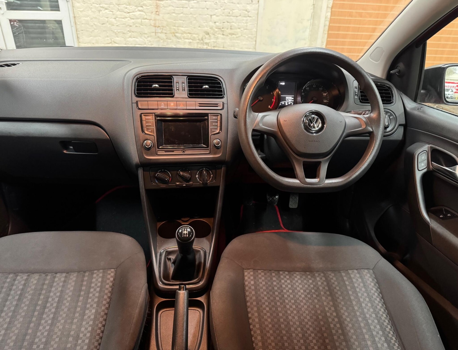 Used Volkswagen Polo 2015 for sale - 77205810: Photo 13