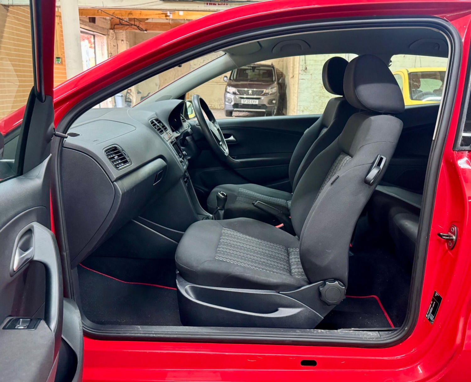 Used Volkswagen Polo 2015 for sale - 77205810: Photo 16