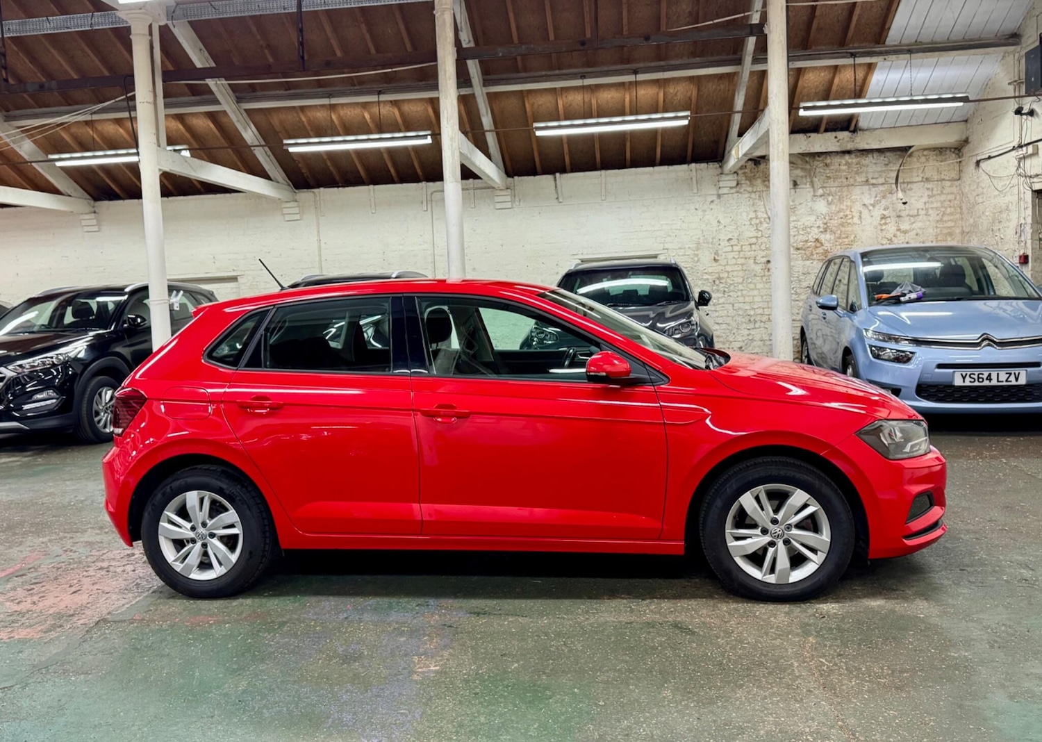Used Volkswagen Polo 2018 for sale - 76690894: Photo 10