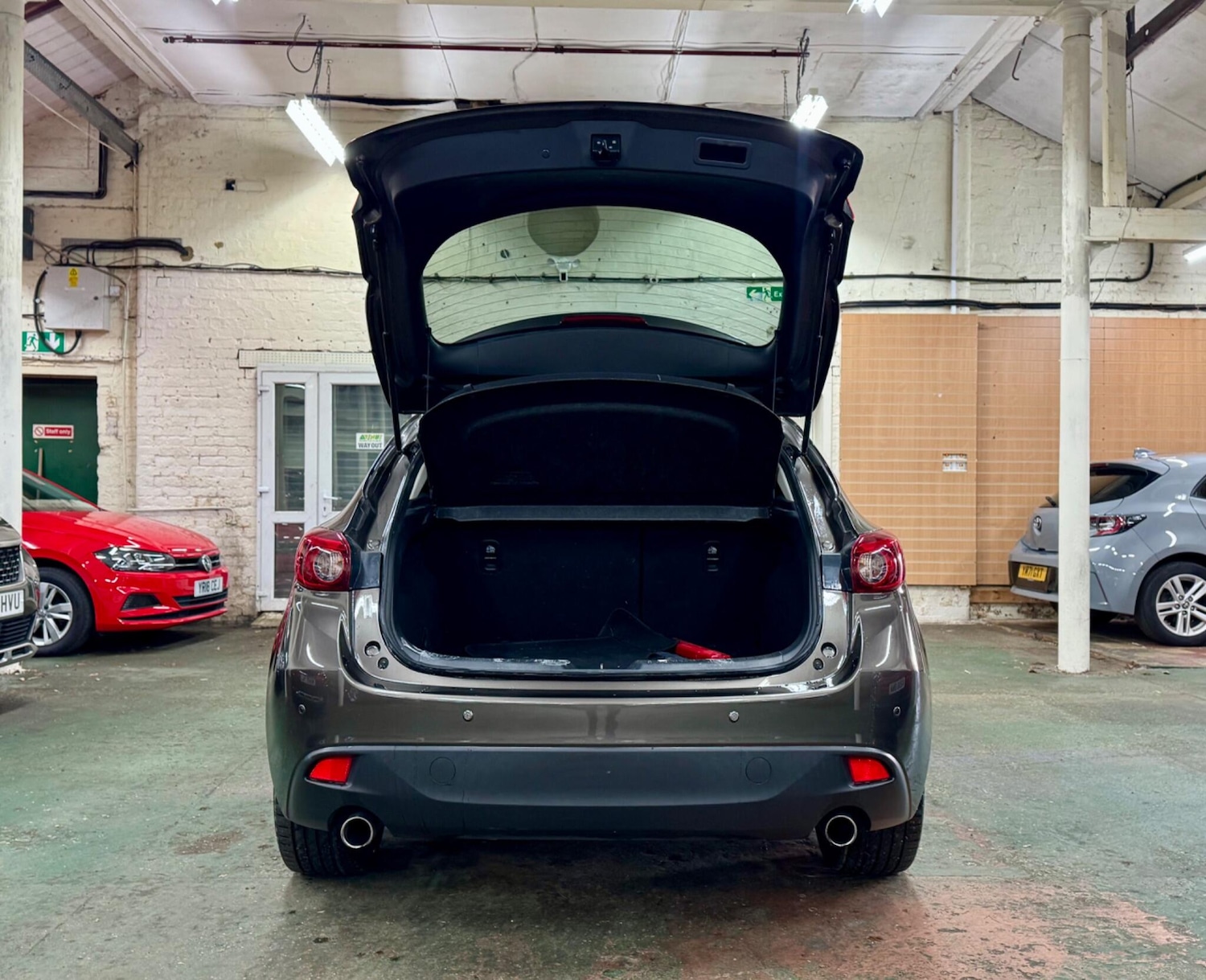 Used Mazda Mazda3 2015 for sale - 76798653: Photo 8