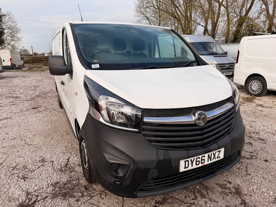 Used Vauxhall Vivaro 2016 for sale - 77113300: Photo 2