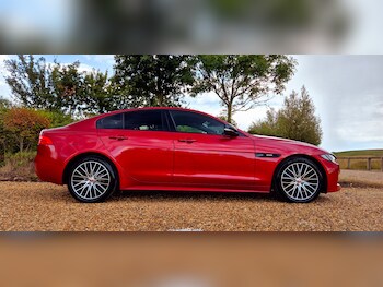 Used Jaguar XE 2019 for sale - 75310088: Photo