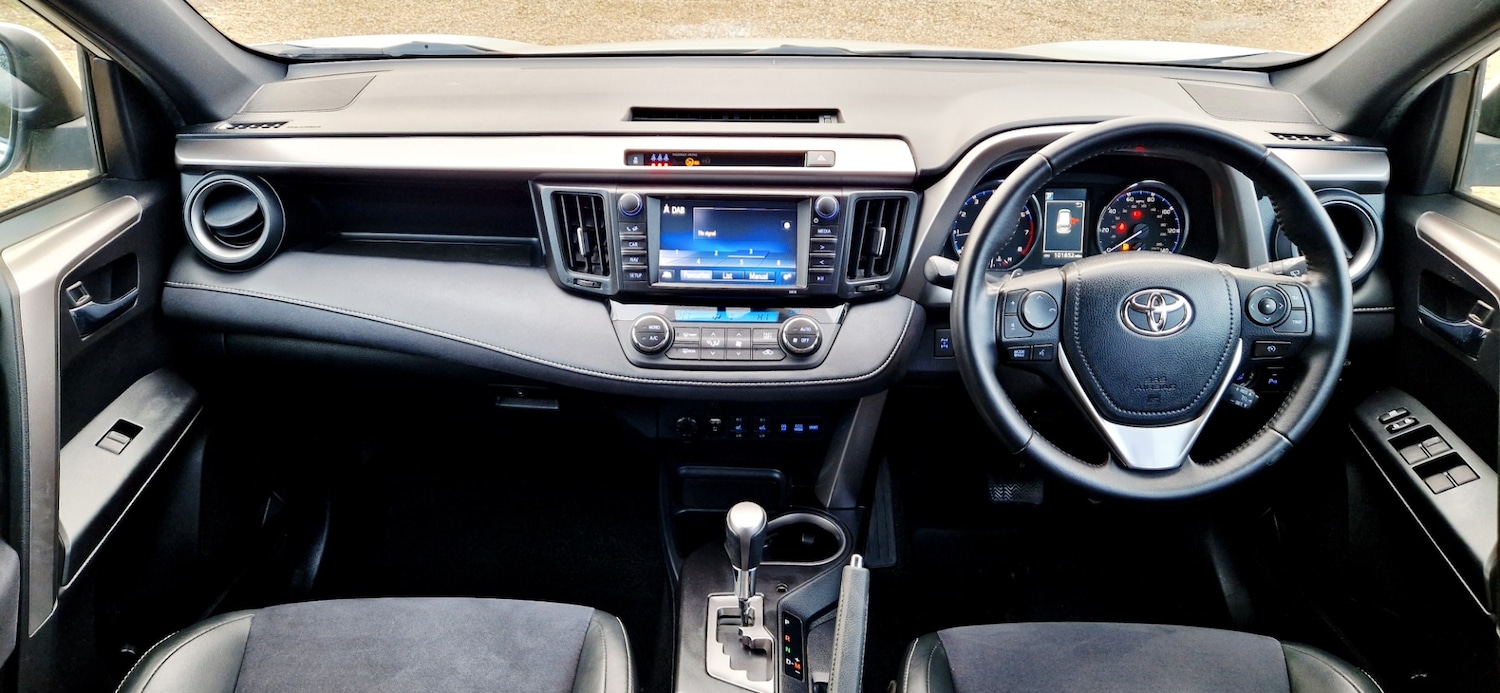 Used Toyota RAV4 2016 for sale - 77053922: Photo 10