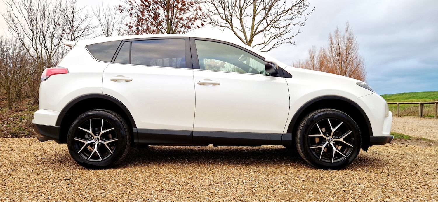 Used Toyota RAV4 2016 for sale - 77053922: Photo 4