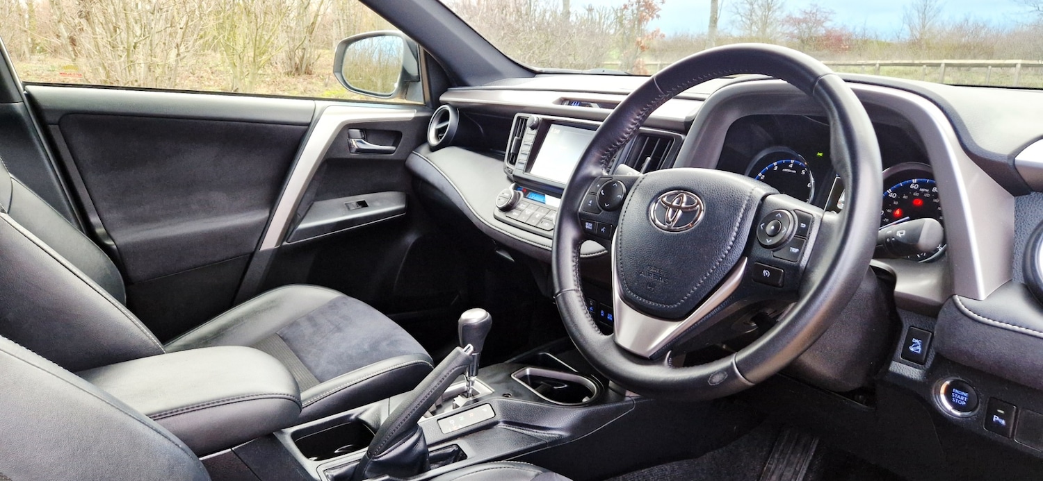 Used Toyota RAV4 2016 for sale - 77053922: Photo 9