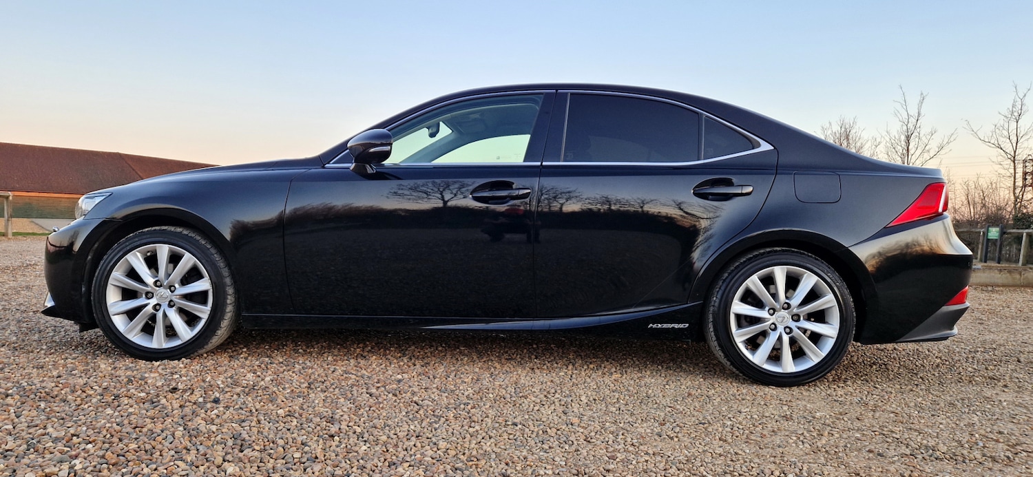 Used Lexus IS 2017 for sale - 77979083: Photo 5