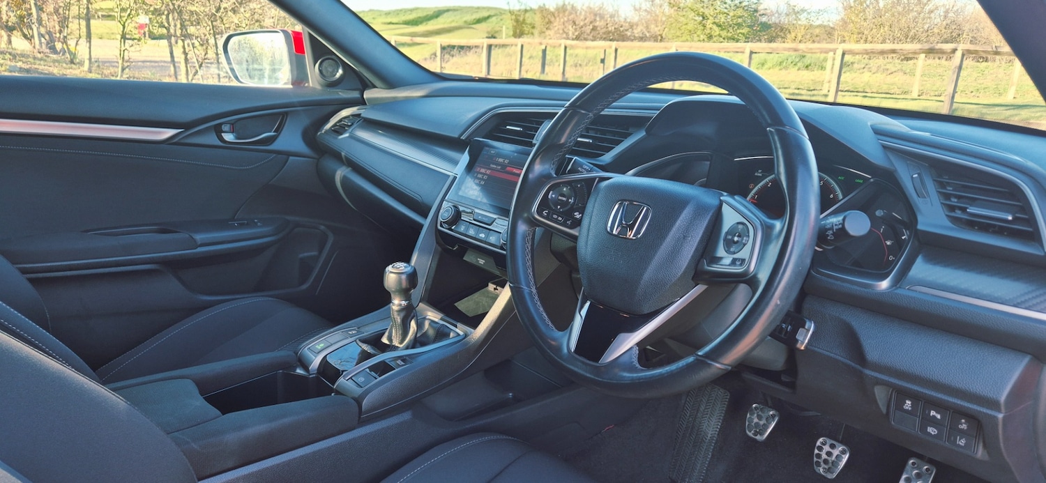 Used Honda Civic 2017 for sale - 78132649: Photo 26