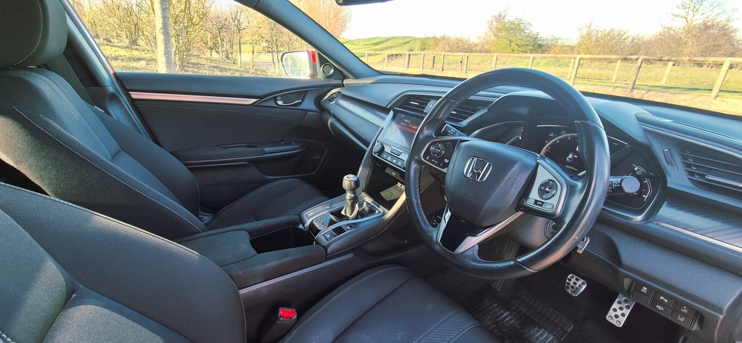 Used Honda Civic 2017 for sale - 78132649: Photo 27