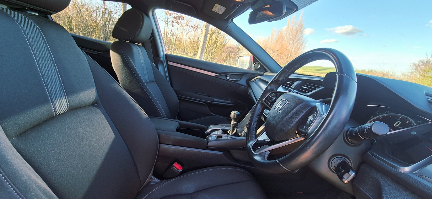 Used Honda Civic 2017 for sale - 78132649: Photo 31