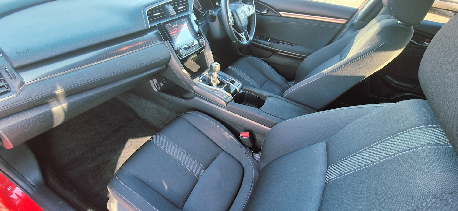 Used Honda Civic 2017 for sale - 78132649: Photo 32