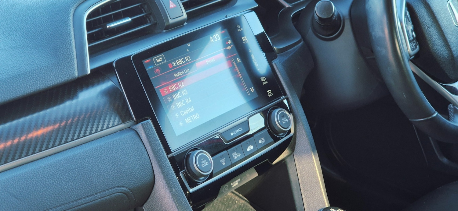 Used Honda Civic 2017 for sale - 78132649: Photo 34