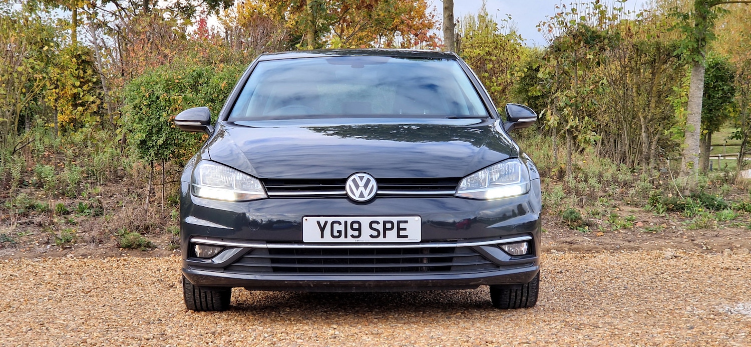 Used Volkswagen Golf 2019 for sale - 76238524: Photo 2