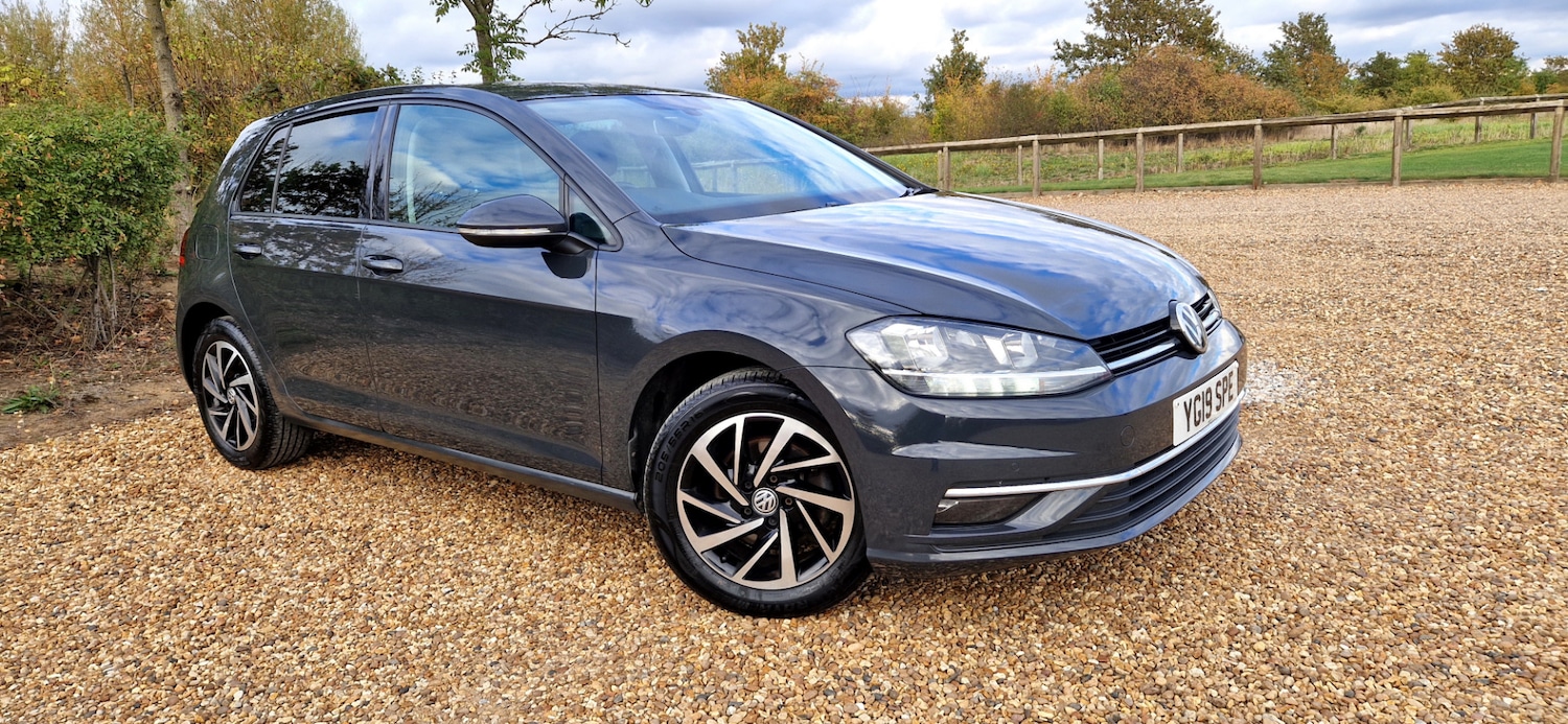 Used Volkswagen Golf 2019 for sale - 76238524: Photo 3
