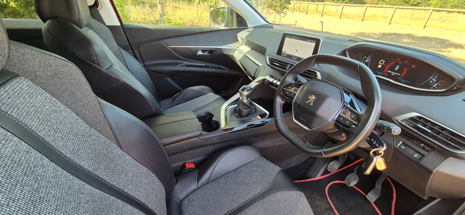 Used Peugeot 3008 2017 for sale - 77277702: Photo 10