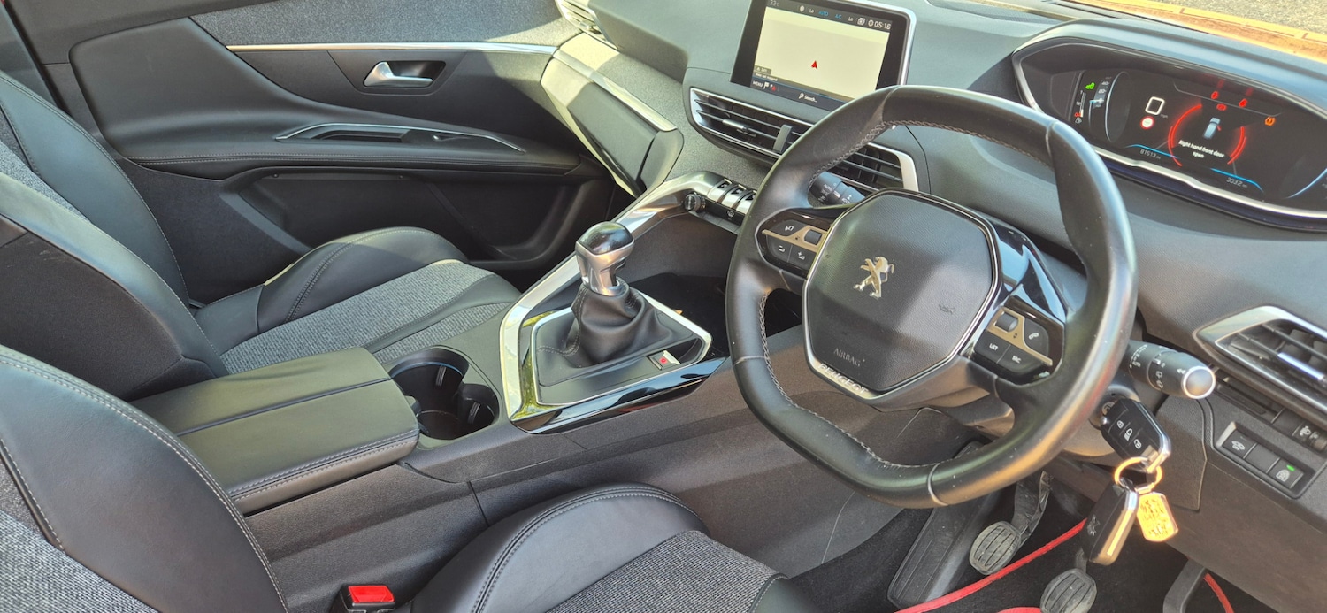 Used Peugeot 3008 2017 for sale - 77277702: Photo 27