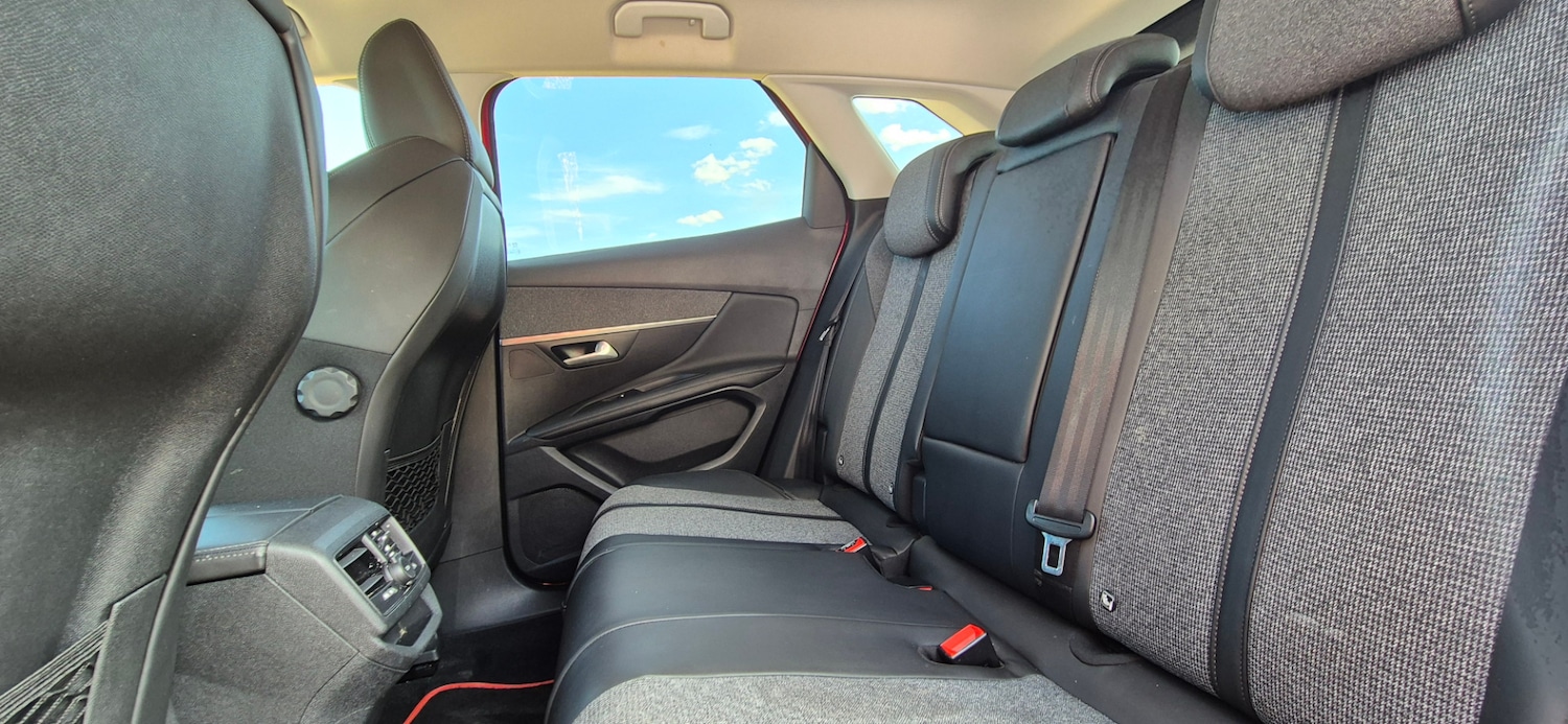 Used Peugeot 3008 2017 for sale - 77277702: Photo 35