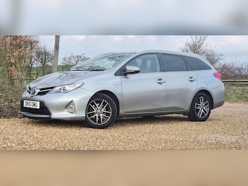 Used Toyota Auris 2015 for sale - 77370856: Photo