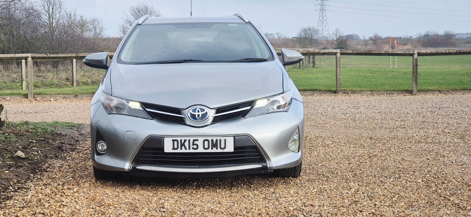 Used Toyota Auris 2015 for sale - 77370856: Photo 3