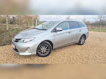 Used Toyota Auris 2015 for sale - 77370856: Photo