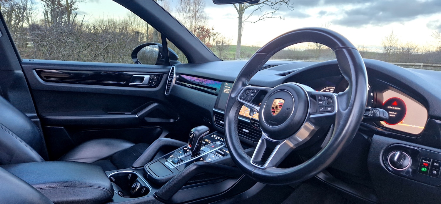 Used Porsche Cayenne 2018 for sale - 76912598: Photo 32