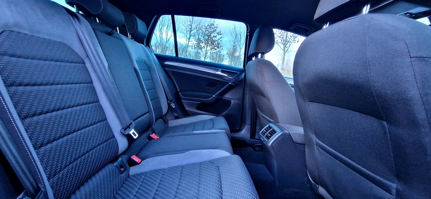 Used Volkswagen Golf 2018 for sale - 76912592: Photo 10