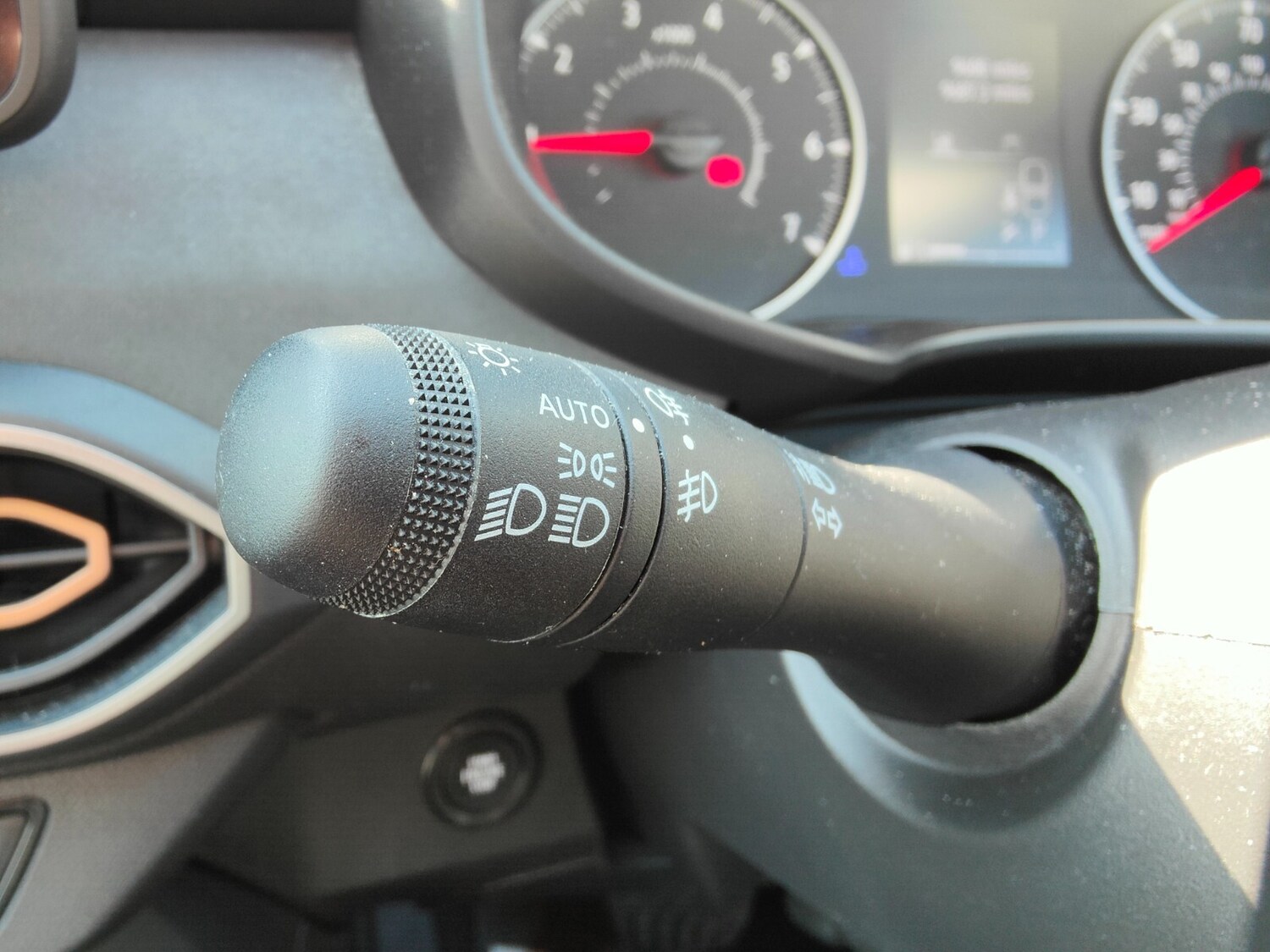 Used Dacia Sandero Stepway 2023 for sale - 76203736: Photo 18