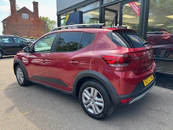 Used Dacia Sandero Stepway 2022 for sale - 76203584: Photo