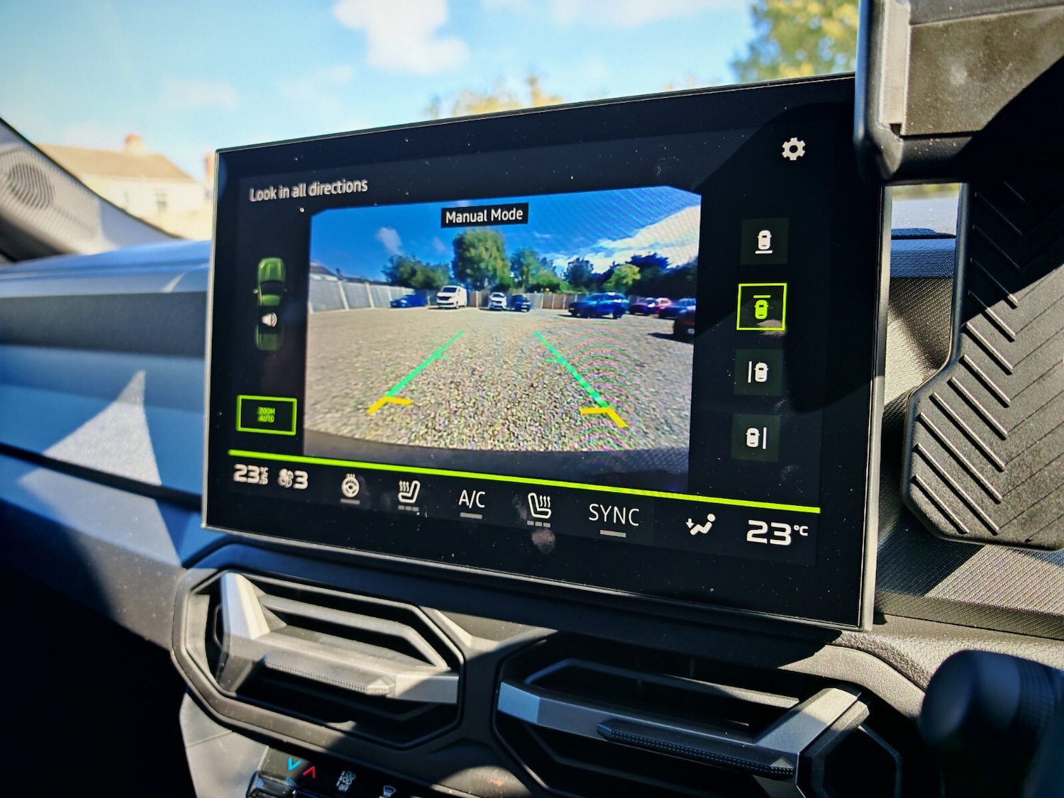 Used Dacia Bigster 2025 for sale - 76870944: Photo 25