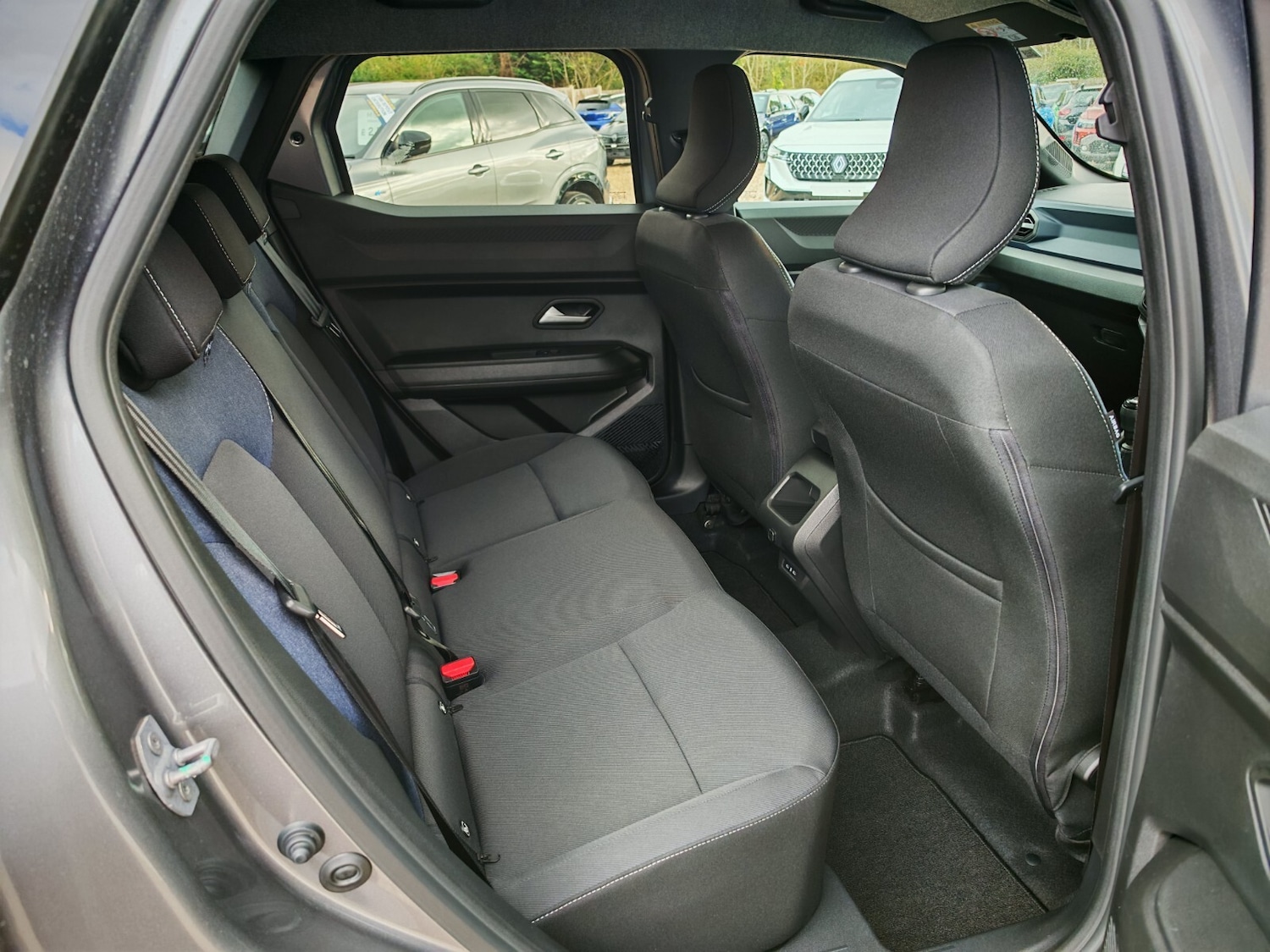 Used Dacia Duster 2025 for sale - 76869601: Photo 8