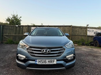 Used Hyundai Santa Fe 2016 for sale - 78999814: Photo