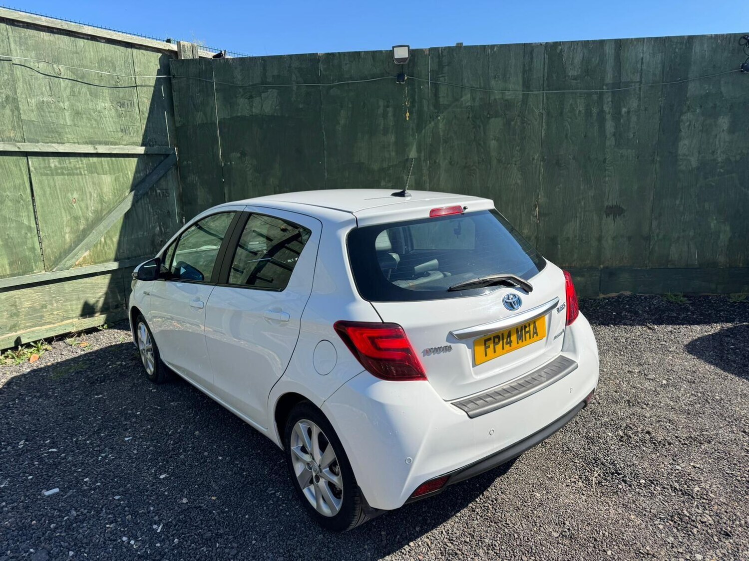 Used Toyota Yaris for sale - 77940445: Photo 11