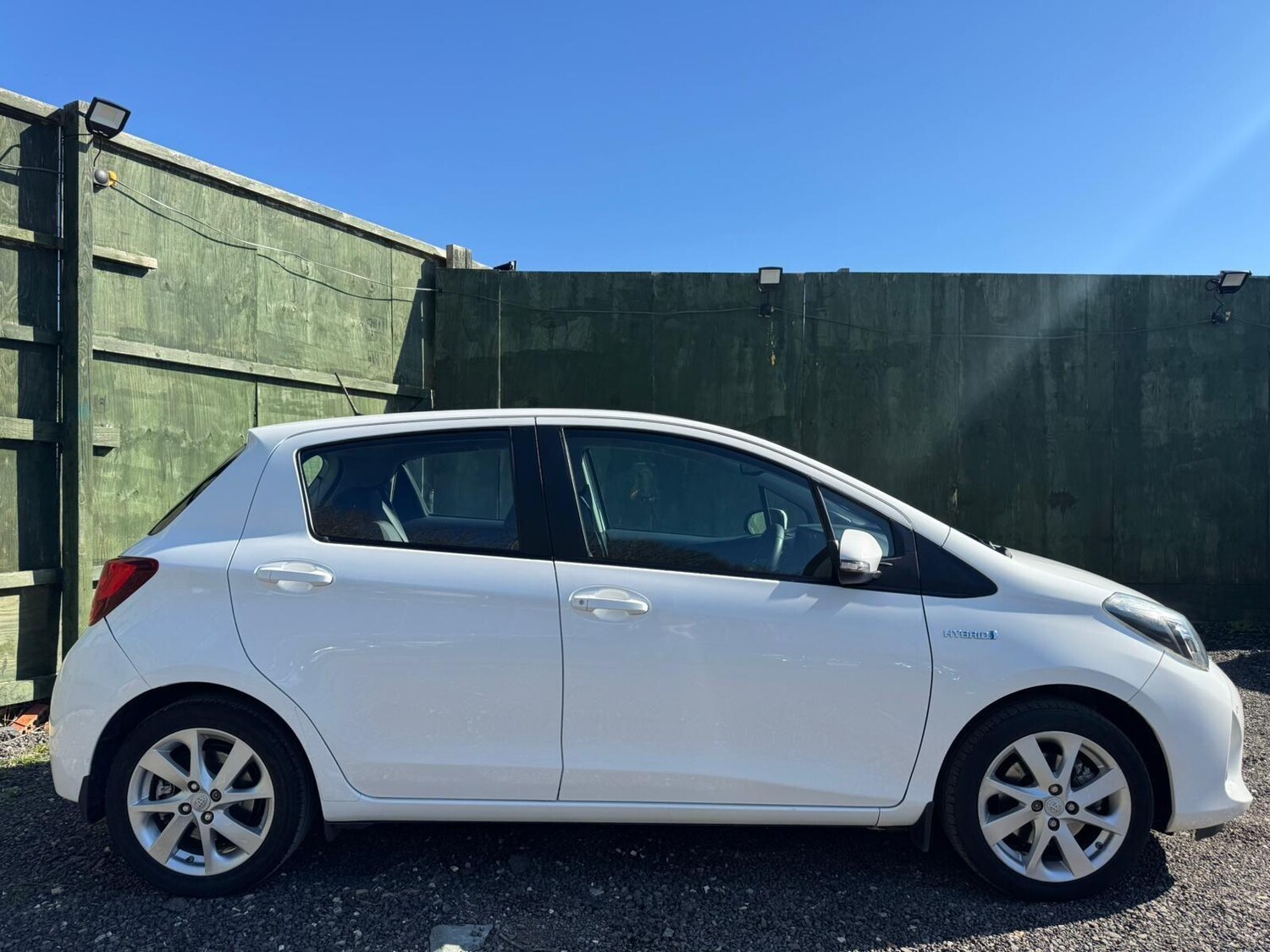 Used Toyota Yaris for sale - 77940445: Photo 21