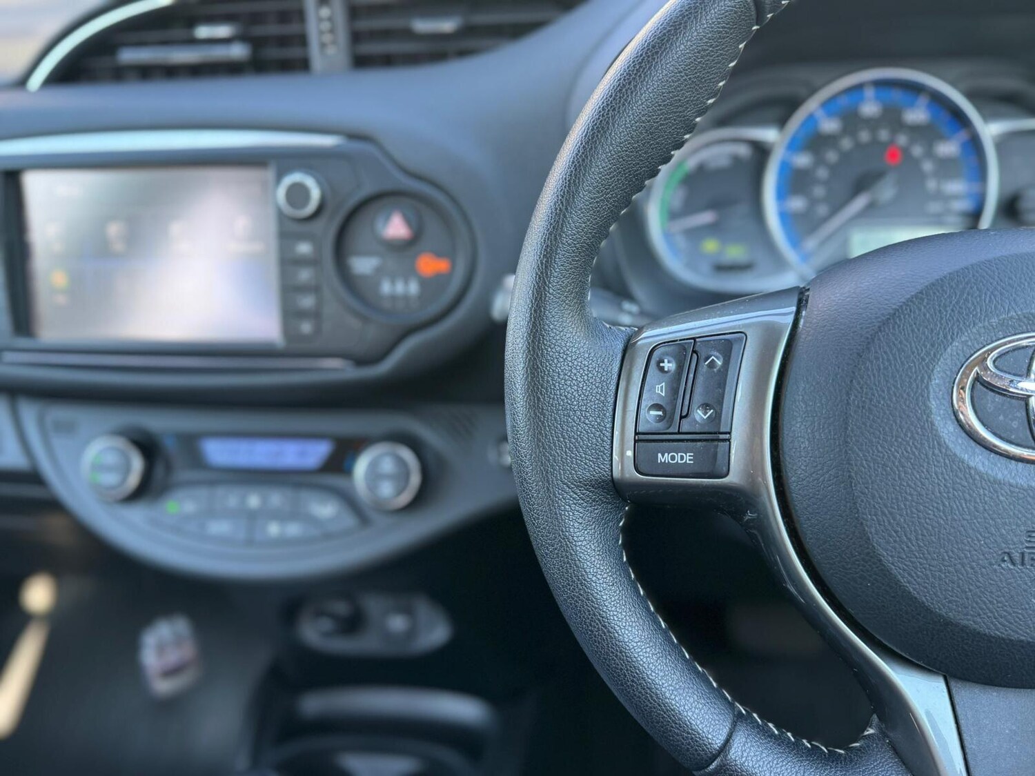 Used Toyota Yaris for sale - 77940445: Photo 29