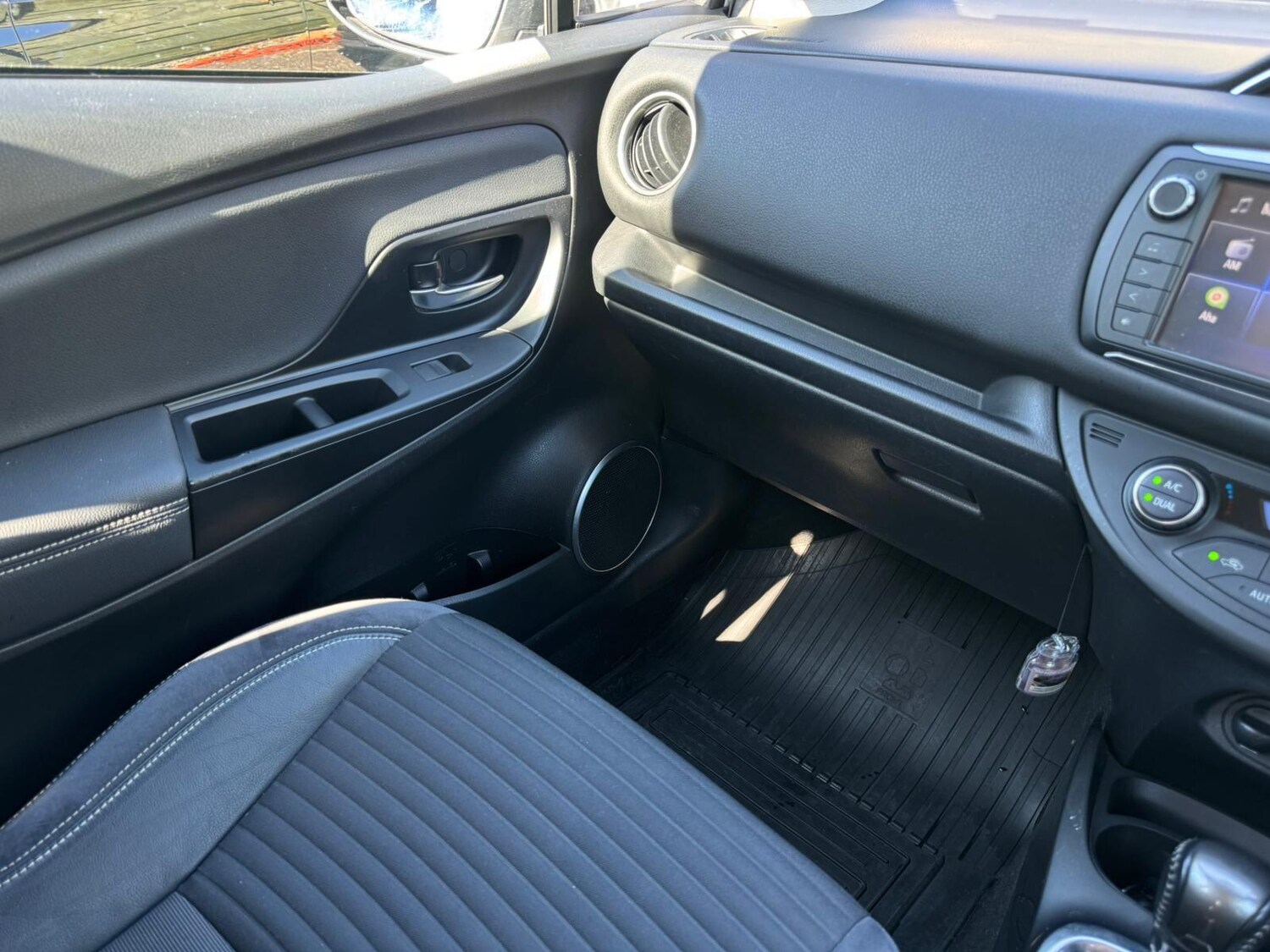 Used Toyota Yaris for sale - 77940445: Photo 34