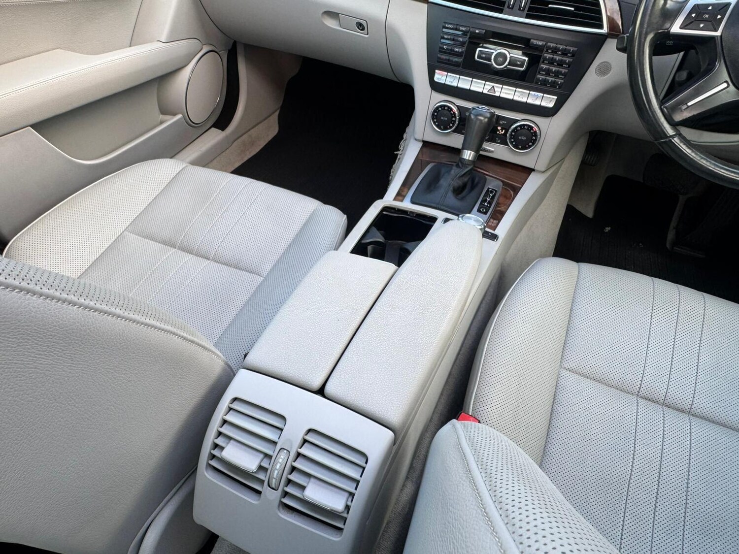 Used Mercedes-Benz C Class 2011 for sale - 78020055: Photo 43