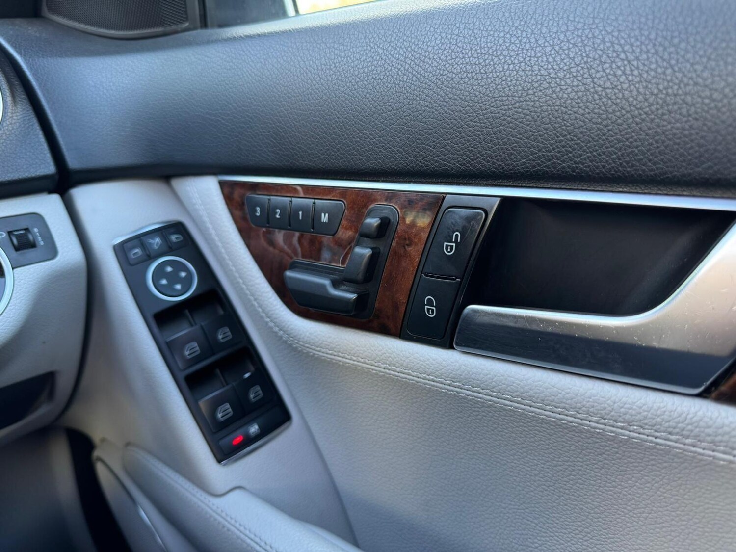 Used Mercedes-Benz C Class 2011 for sale - 78020055: Photo 50