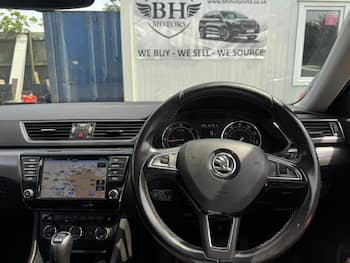 Used Skoda Superb 2018 for sale - 79807335: Photo