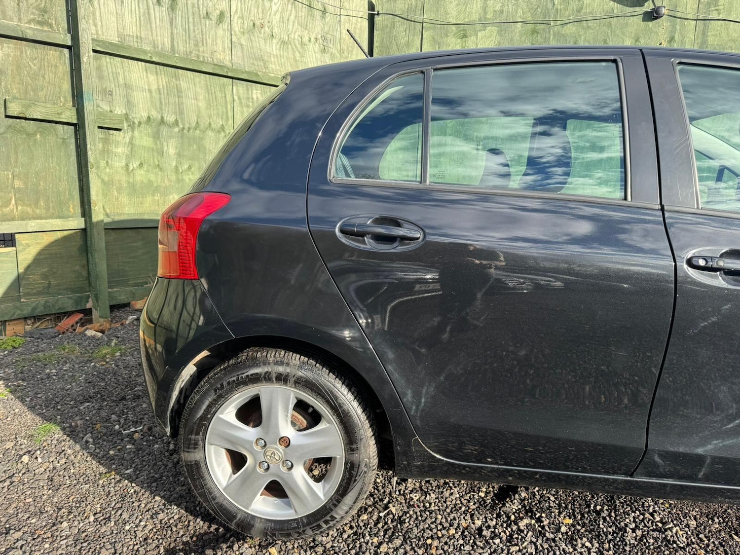 Used Toyota Yaris 2006 for sale - 77705301: Photo 19