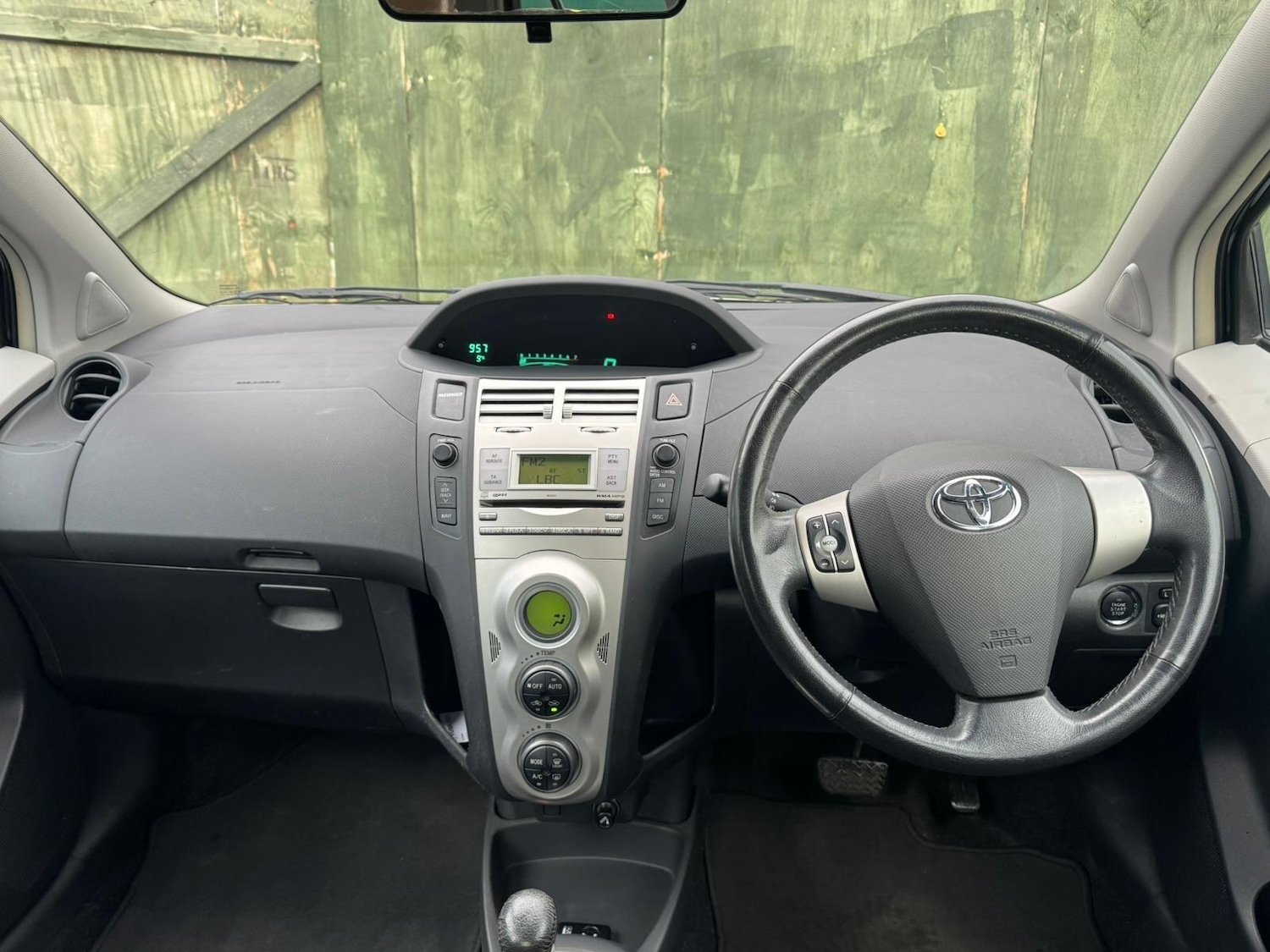 Used Toyota Yaris 2006 for sale - 77705301: Photo 27