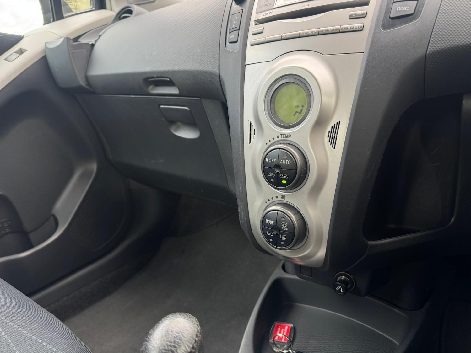 Used Toyota Yaris 2006 for sale - 77705301: Photo 32