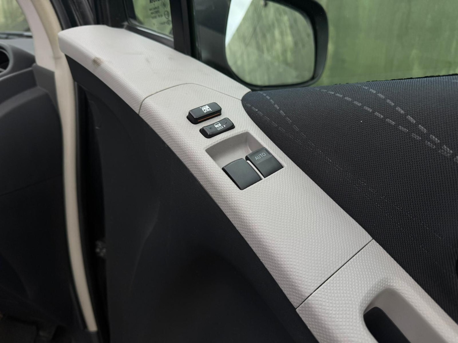 Used Toyota Yaris 2006 for sale - 77705301: Photo 44