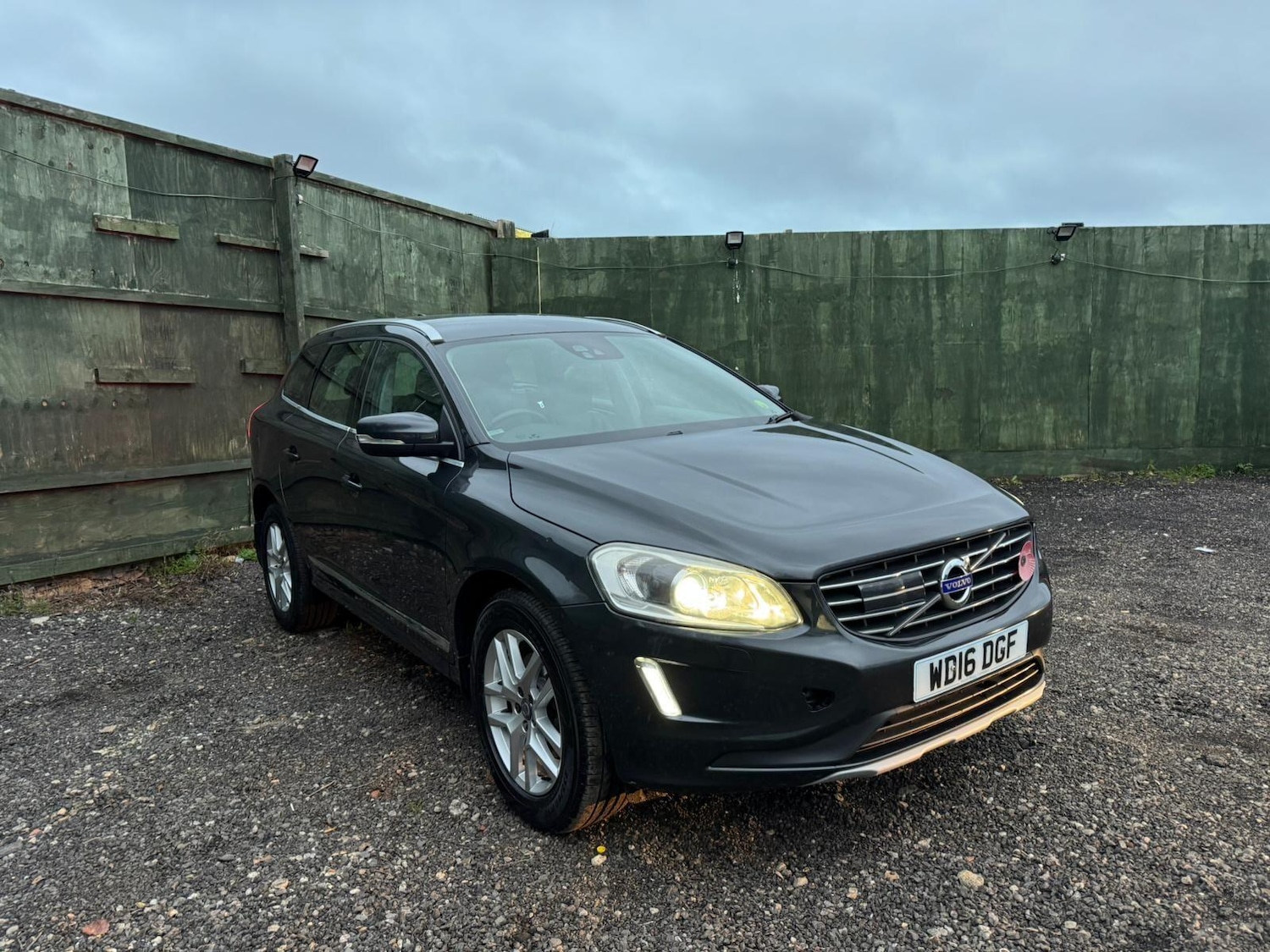 Used Volvo XC60 2016 for sale - 76952325: Photo 2