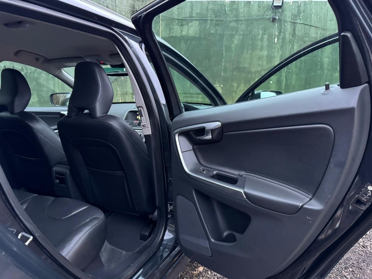 Used Volvo XC60 2016 for sale - 76952325: Photo 29